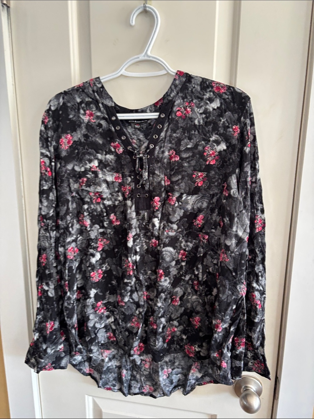 Rock & Republic Black Floral Lace-Up Long Sleeve Top with Pink Accents